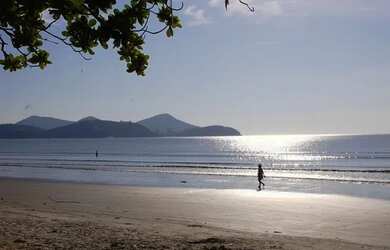 Imagem: A casa em condomínio possui 3 Dormitórios, 3 Banheiros, 2