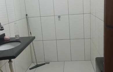 Imagem 2: Tenho duas casas para venda no bairro aponia e uma chácara