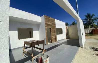 Imagem: A casa possui 2 Dormitórios, 1 Banheiro, 1 Vaga na garagem