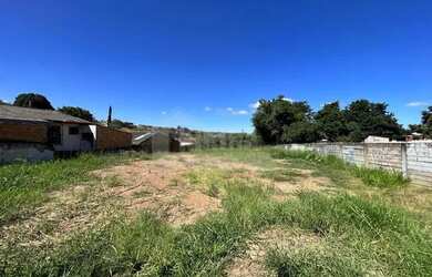 Imagem: O terreno possui 462m² de Área e está localizado em Olarias