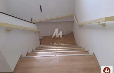 Imagem: O depósito possui 5 Vagas na garagem, 320m² de Área e está