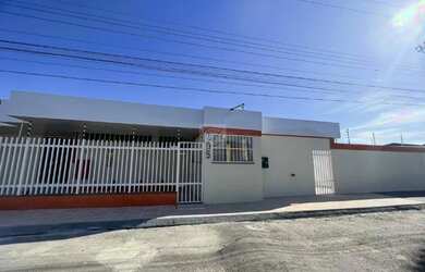 Imagem: O depósito possui 5 Vagas na garagem, 1.891m² de Área e