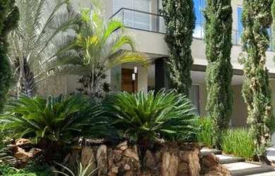 Imagem: A casa em condomínio possui 4 Dormitórios, 5 Banheiros, 5