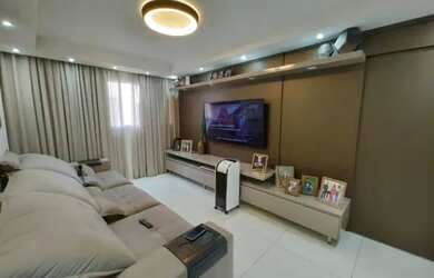 Imagem: A casa possui 3 Dormitórios, 1 Banheiro, 1 Vaga na garagem