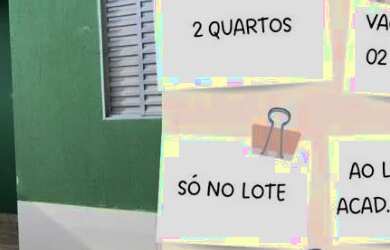 Imagem: A casa possui 2 Dormitórios, 1 Banheiro, 2 Vagas na garagem