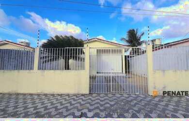 Imagem: A casa possui 2 Dormitórios, 1 Banheiro, 1 Vaga na garagem