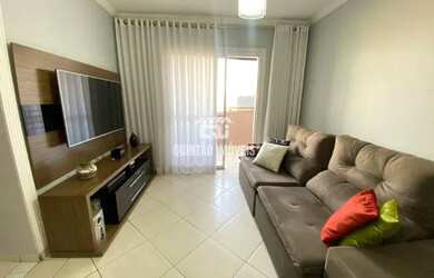 Imagem: O apartamento possui 3 Dormitórios, 1 Banheiro, 2 Vagas na