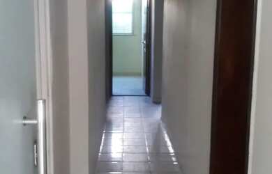 Imagem: A casa possui 4 Dormitórios, 3 Banheiros, 1 Vaga na garagem