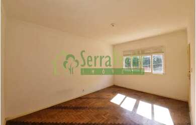 Imagem: A casa possui 3 Dormitórios, 1 Banheiro, 1 Vaga na garagem