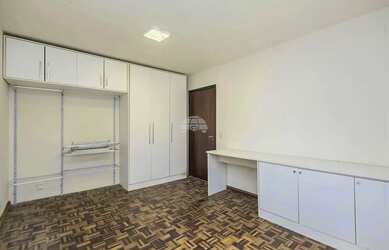 Imagem 12: Casa á venda medindo 209 metros quadrados com 2 dorm. e 1 suíte no bairro...