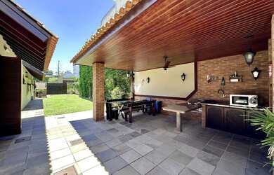 Imagem 8: Lindíssima casa alto padrão no Bairro Nossa Senhora de Lourdes, vendida de Porte