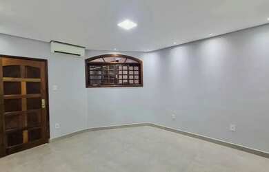 Imagem 3: Casa à Venda no Jardim Redentor com Piscina, 3 Dormitórios (1 Suíte) e Energia Fotovoltaic