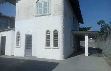 Imagem 6: Casa de esquina com piscina R$ 580 mil