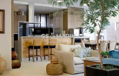 Imagem: A casa em condomínio possui 4 Dormitórios, 5 Banheiros, 3