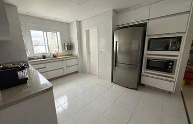 Imagem 12: Maravilhoso Apartamento. Piscina, Varanda, 124m² de Áreae2 Vagas na...