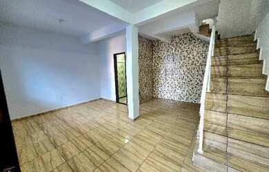 Imagem: A casa possui 2 Dormitórios, 1 Banheiro, Imóvel novo e está