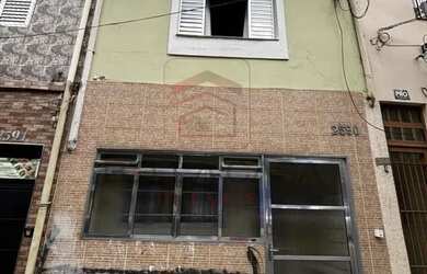 Imagem: A casa possui 2 Dormitórios, 3 Banheiros, 1 Vaga na garagem