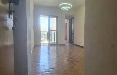 Imagem: O apartamento possui 1 Dormitório, 1 Banheiro, 2 Vagas na garagem