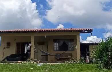 Imagem: A chácara possui 2.000m² de Área e está localizado em Campo