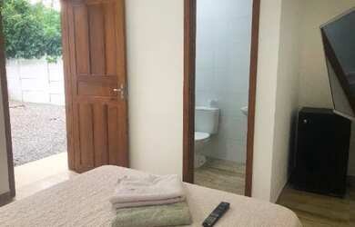 Imagem: O quarto e está localizado em Armação do Pântano do Sul