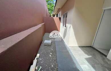 Imagem: A casa possui 2 Dormitórios, 1 Banheiro, 1 Vaga na garagem