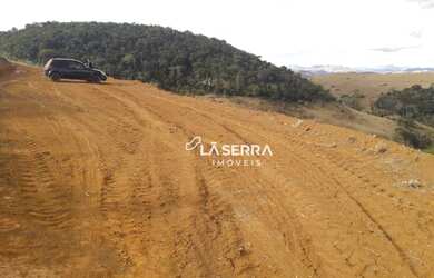Imagem: O terreno possui 20m² de Área e está localizado em Pedro