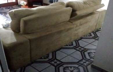 Imagem: A casa possui 3 Dormitórios, 2 Banheiros, 1 Vaga na garagem