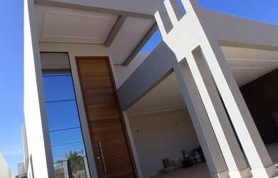 Imagem: A casa em condomínio possui 5 Dormitórios, 5 Banheiros, 4