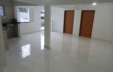 Imagem: A casa possui 2 Dormitórios, 1 Banheiro, 1 Vaga na garagem