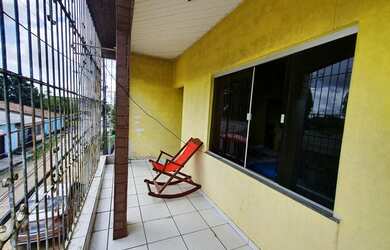 Imagem: A casa possui 3 Dormitórios, 2 Banheiros, 1 Vaga na garagem