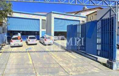 Imagem: O depósito possui 5 Vagas na garagem e 780m² de Área e está