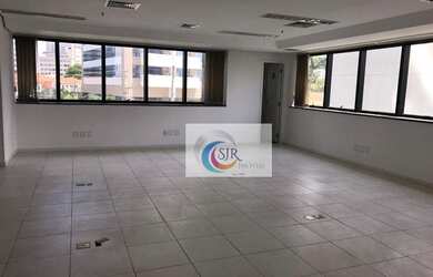 Imagem: O depósito possui 2 Vagas na garagem, 72m² de Área e está