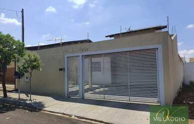 Imagem: A casa possui 2 Dormitórios, 2 Banheiros, 130m² de Área e