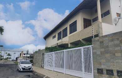 Imagem: Casa vista mar,modernizada e mobiliada, 1 quadra da praia