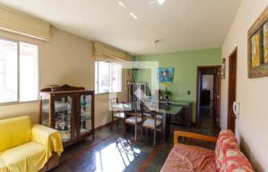 Imagem: O apartamento possui 4 Dormitórios, 2 Banheiros, 2 Vagas na