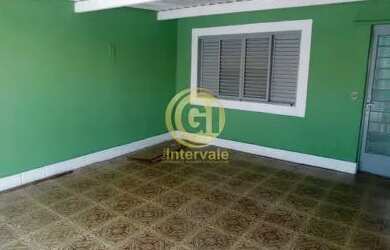 Imagem: A casa possui 2 Dormitórios, 1 Banheiro, 2 Vagas na garagem