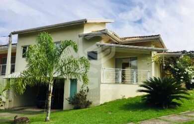 Imagem: A casa em condomínio possui 3 Dormitórios, 3 Banheiros, 4