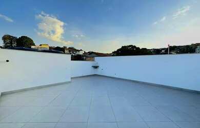 Imagem: A casa possui 2 Dormitórios, 1 Banheiro, 1 Vaga na garagem