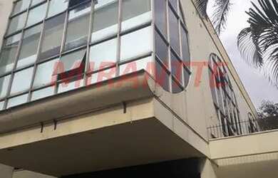 Imagem: O depósito possui 5 Vagas na garagem e 1463m² de Área e está