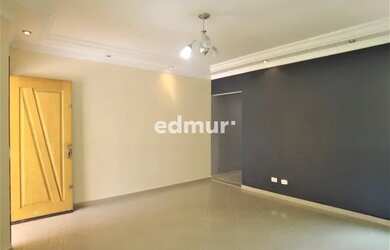 Imagem: A casa possui 3 Dormitórios, 4 Banheiros, 2 Vagas na garagem