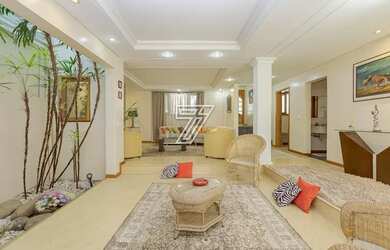 Imagem: A casa em condomínio possui 4 Dormitórios, 5 Banheiros, 4