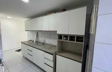 Imagem: O apartamento possui 3 Dormitórios, 1 Banheiro, 1 Vaga na garagem