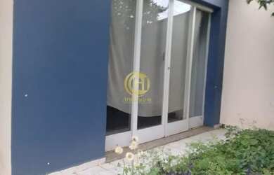 Imagem: A casa possui 3 Dormitórios, 3 Banheiros, 2 Vagas na garagem