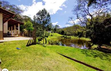 Imagem 2: Maravilhoso sítio que fica a 1 km do asfalto em Varinhas, possuindo 24.000m2