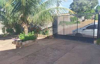 Imagem 3: Casa pra ALUGAR. Varanda, 45m² de Área, 2 Vagas na garageme2 Dormitórios