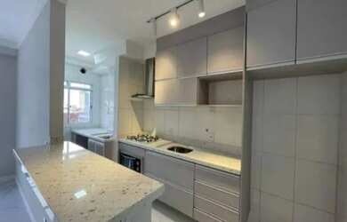 Imagem: O apartamento possui 2 Dormitórios, 1 Banheiro, 1 Vaga na garagem