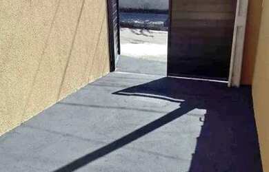 Imagem: A casa possui 2 Dormitórios, 1 Banheiro, 1 Vaga na garagem