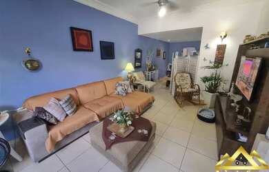 Imagem: A casa possui 3 Dormitórios, 3 Banheiros, 2 Vagas na garagem