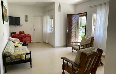 Imagem: A casa possui 5 Dormitórios, 5 Vagas na garagem e está localizado