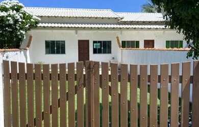 Imagem: A casa possui 2 Dormitórios, 1 Banheiro, 1 Vaga na garagem